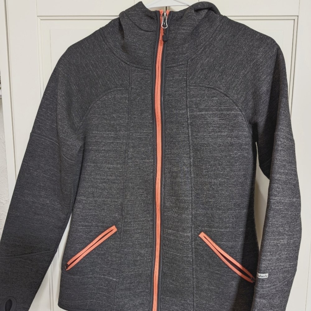 Avalanche hoodie - active wear jacket